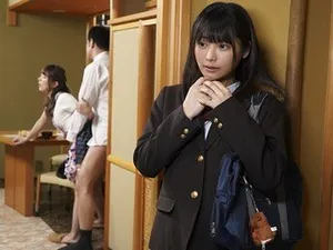 Nữ nhi mới lớn cướp ông xã của mẹ